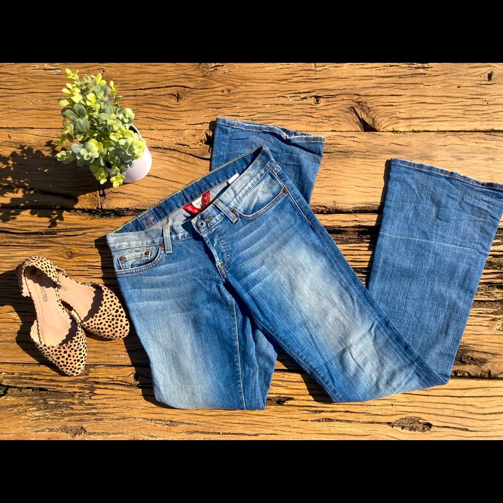 Lucky Jeans